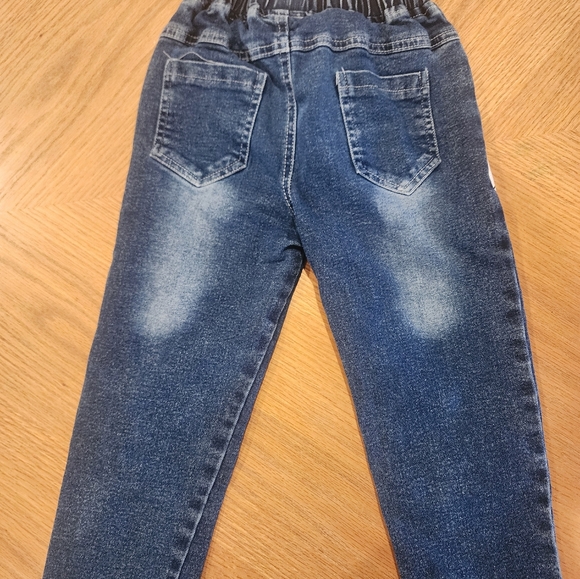 Dinosaur Boys Clothing Bundle, 5t - Picture 13 of 13